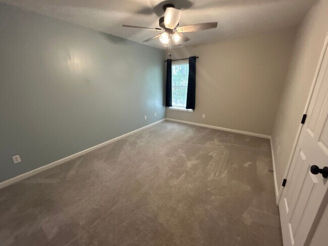 Building Photo - 4 Bedroom | 3 Bathroom Apex Home with Fenc...