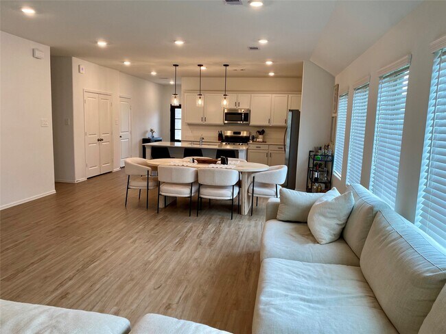 Building Photo - 17210 Daylily Dune Wy