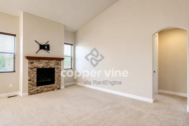 Building Photo - 1414 Terra Rosa Ave