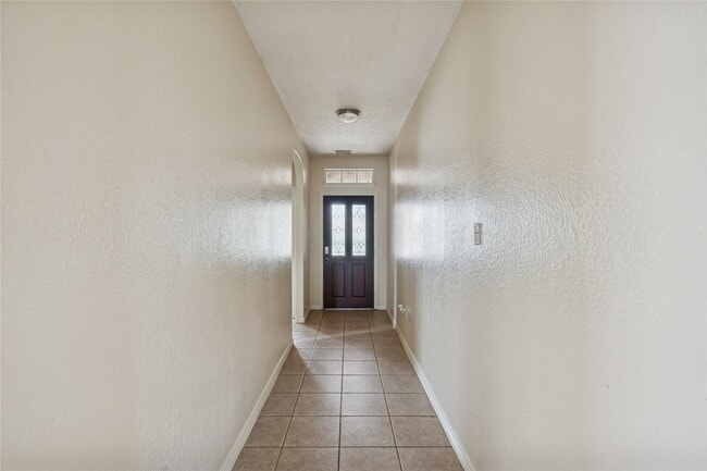 Building Photo - 10014 Williams Field Dr