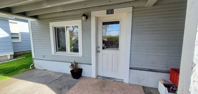 Building Photo - 1111 High St