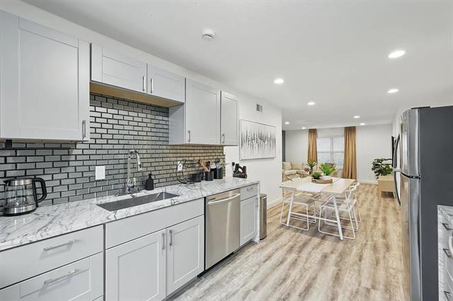 Building Photo - 8083 Meadow Rd