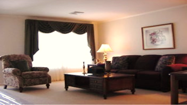 Living Room 1 - 20 Glen Dr