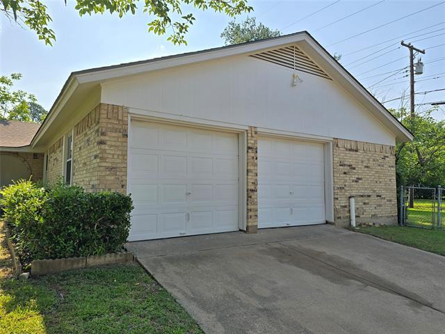 Building Photo - 1000 Springdale Rd