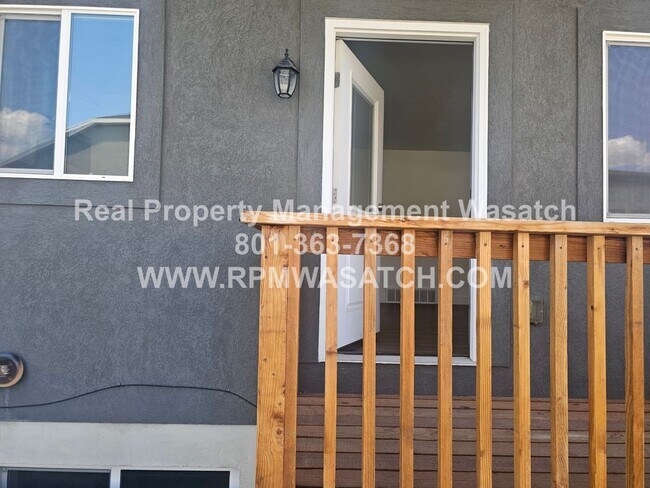 Building Photo - 738 N 160 E