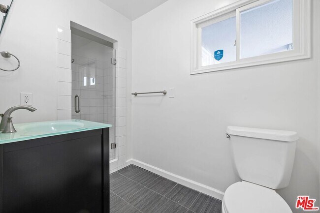 Building Photo - 9344 Valjean Ave