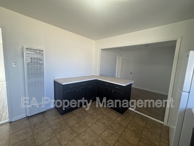 Building Photo - 10017 Los Arboles Ave NE