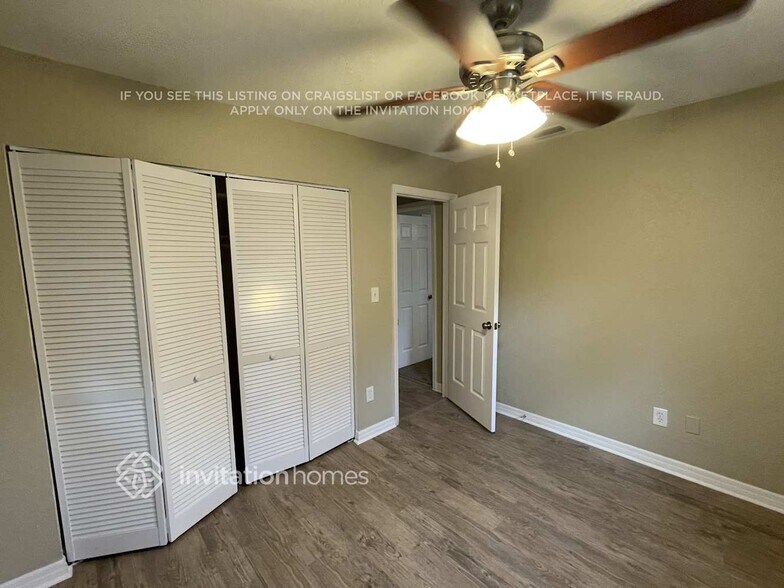 Building Photo - 1410 Stonehaven Way