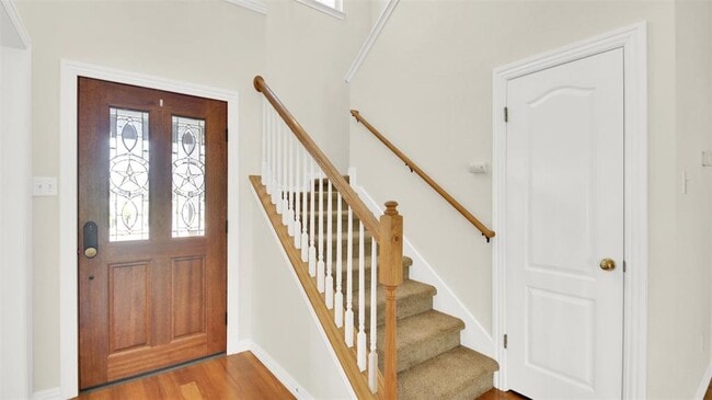 Building Photo - 1613 Country Squire Dr