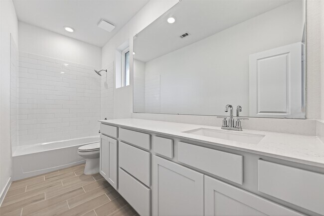 Building Photo - 27435 Sunterra Village Dr