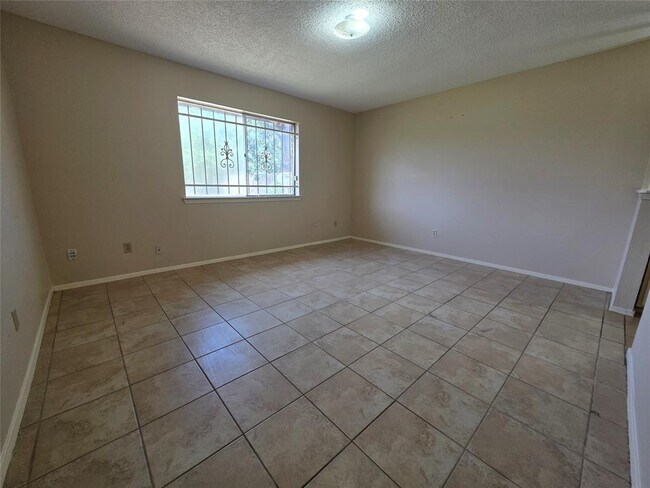 Building Photo - 6606 Northleaf Dr