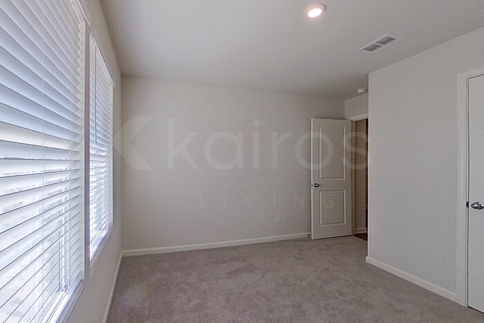 Building Photo - 401 Bohannon Dr.