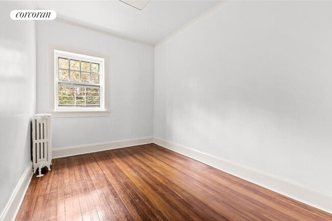 Building Photo - 614 3rd St