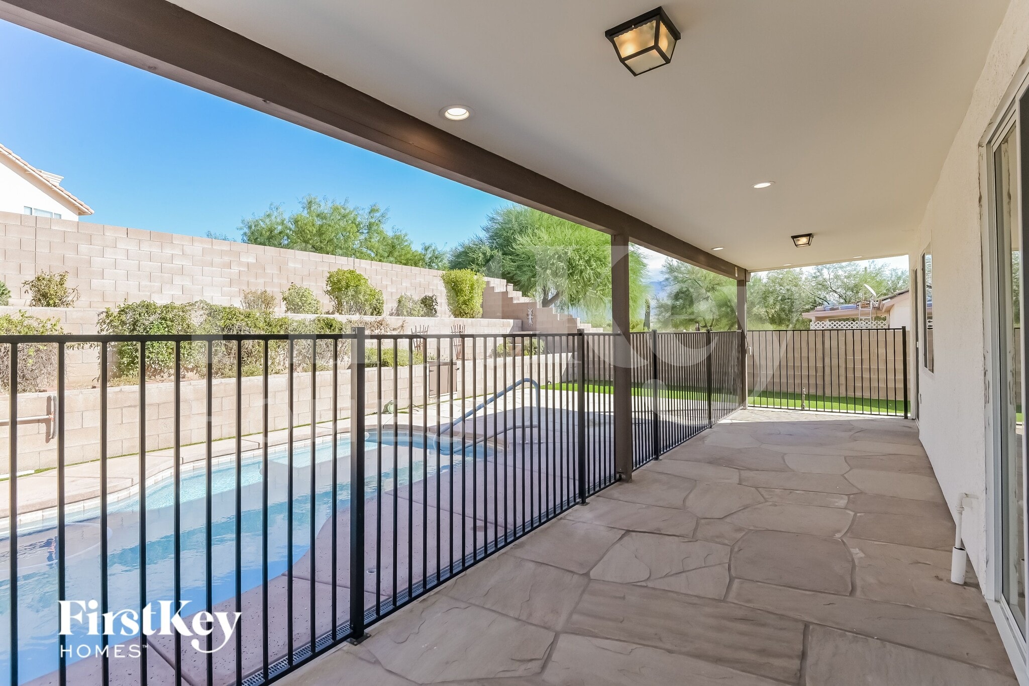 Building Photo - 2920 W Calle Lucinda