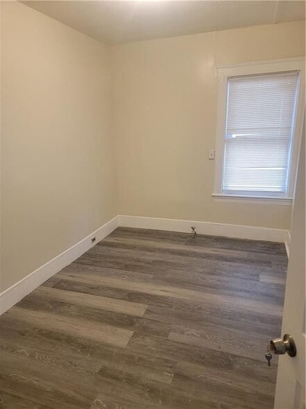 Building Photo - 69 Fales St