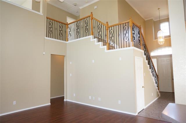 Building Photo - 5828 Southmoor Ln