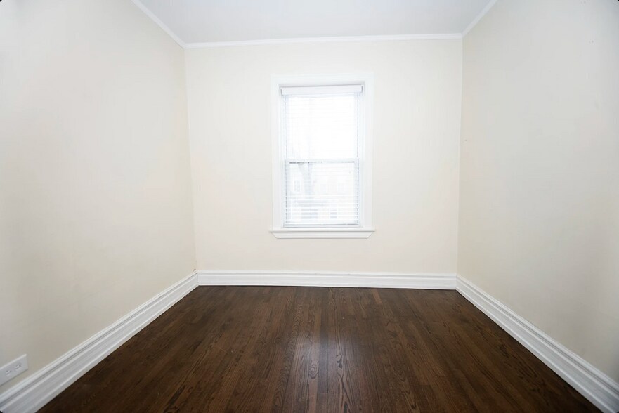 Building Photo - 3643 N Hoyne Ave