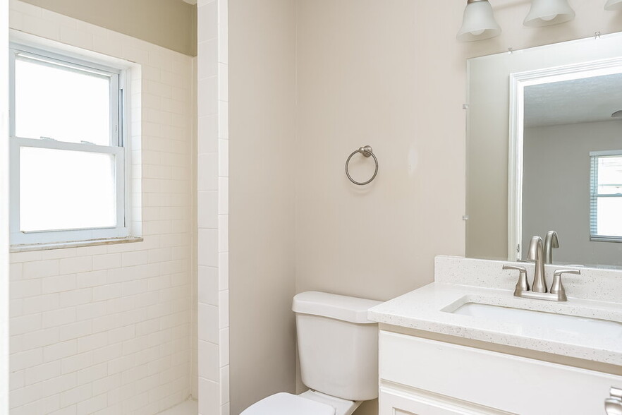 Building Photo - 5518 Pentail Cir
