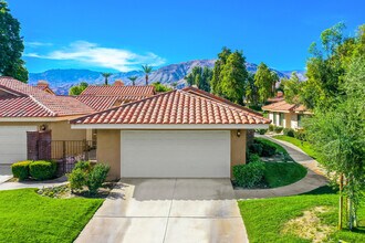 Building Photo - 175 Gran Via