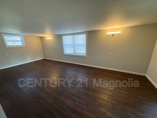 Building Photo - 2401 Boykin Rd