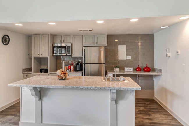 Club House - Creeks Edge Apartments