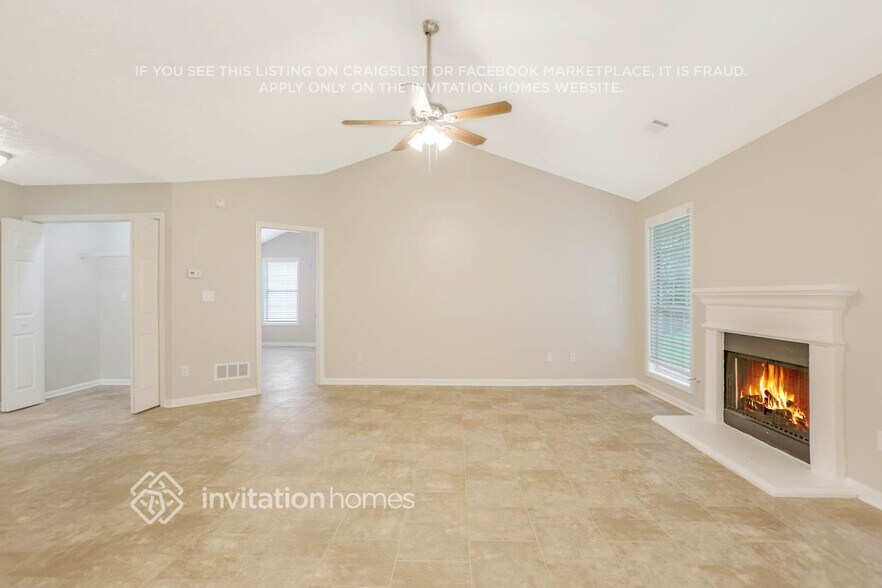 Building Photo - 1010 Pepper Cir