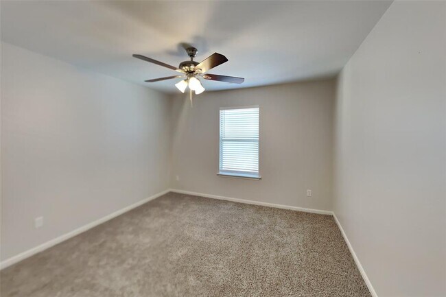 Building Photo - 7330 Parkland Manor Dr