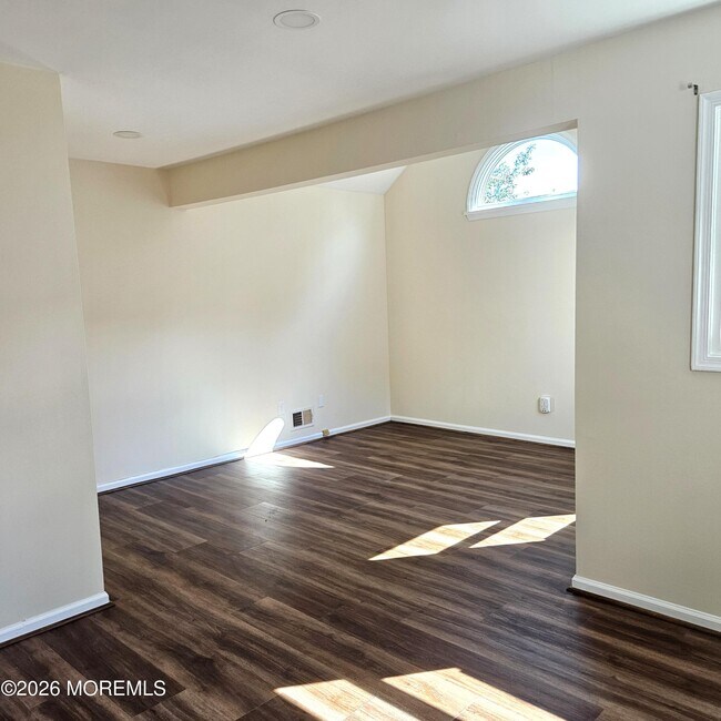 Building Photo - 3 Millay Ct