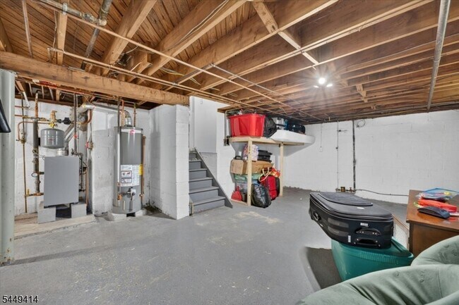 Building Photo - 26 Cedar Dr