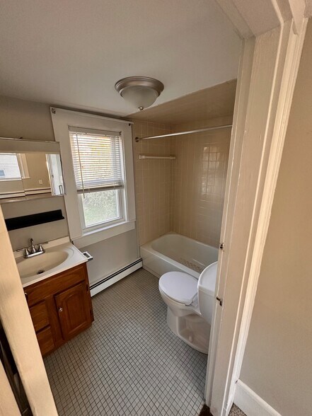 Building Photo - 57 Prospect St