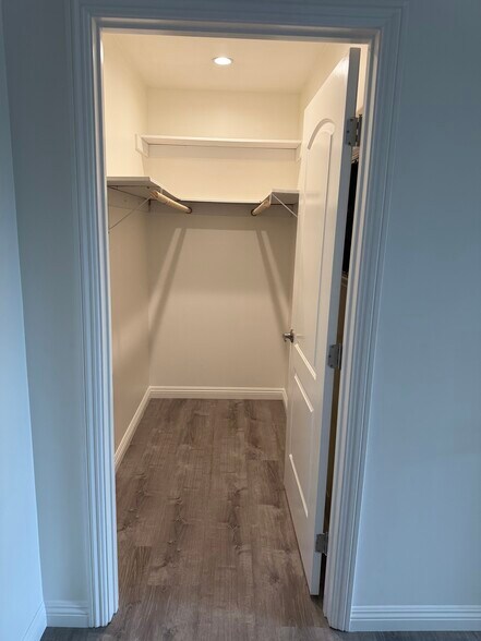 Walk-in closet in 2nd bedroom - 154 S Grand Oaks Ave