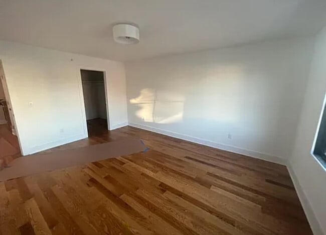 Building Photo - 110 Crotona Ave