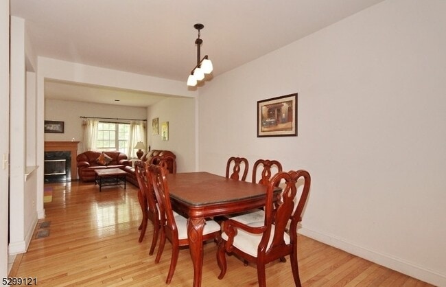 Building Photo - 173 Raymound Blvd