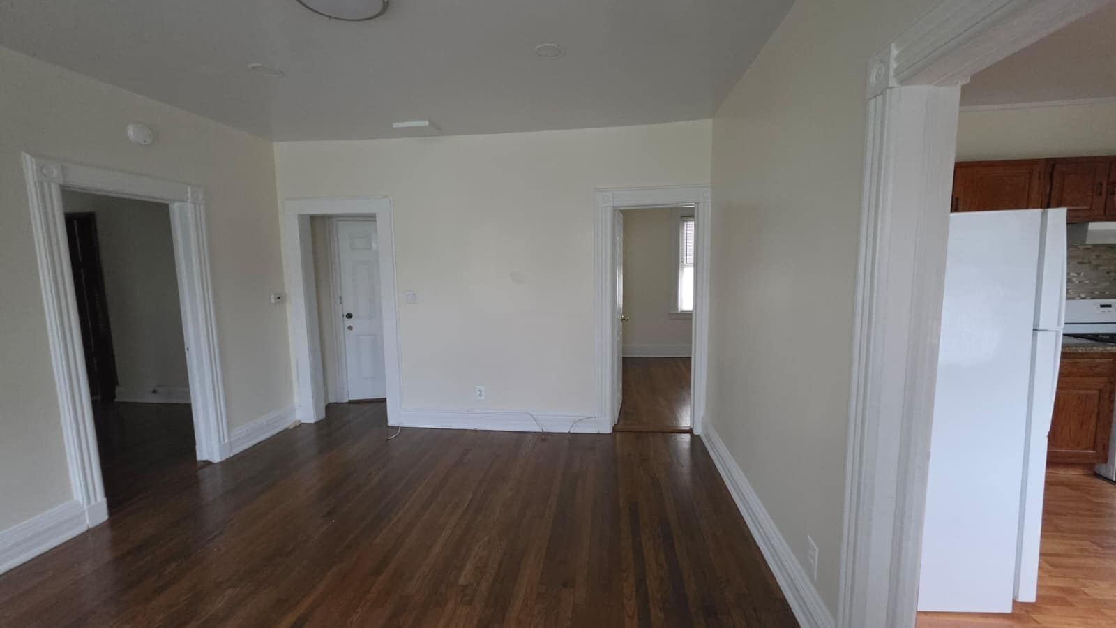 Building Photo - 407 N MacQuesten Pkwy