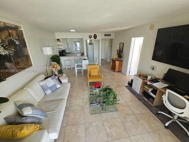 Building Photo - 3000 Marcos Dr