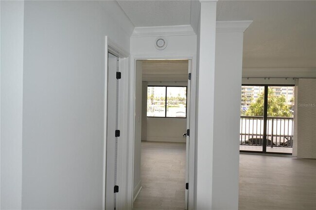 Building Photo - 1651 Sand Key Estates Ct