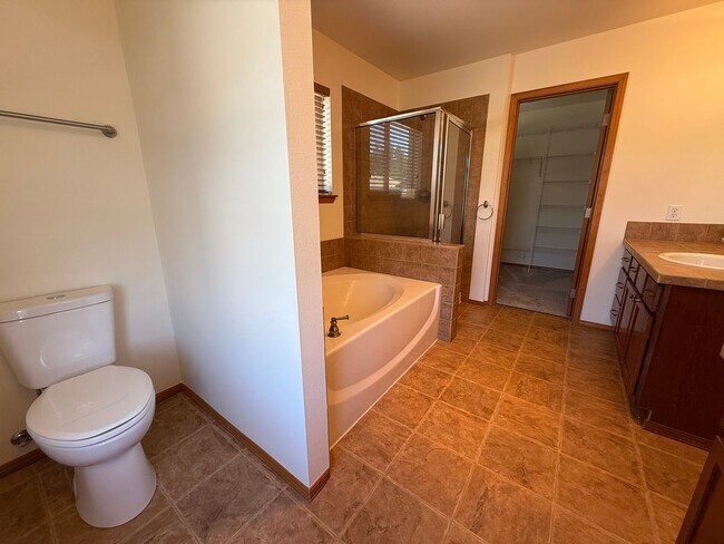 Building Photo - 1838 Bobs Hollow Ln