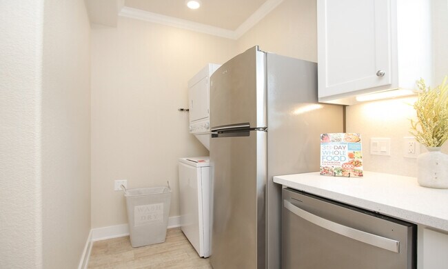 Building Photo - 3537 Mount Pleasant St