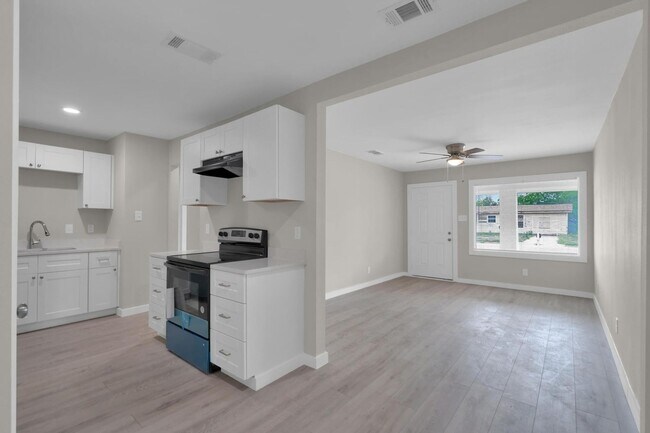 Building Photo - Charming 4BR House in Abilene