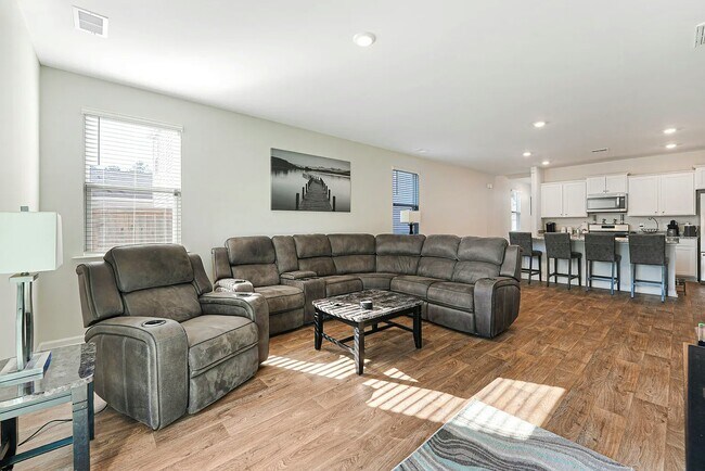 Building Photo - 314 Black Birch Dr