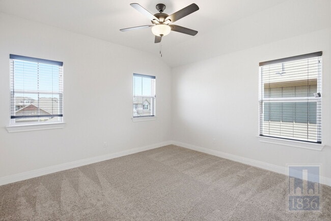 Building Photo - 156 Grace Lilly Dr
