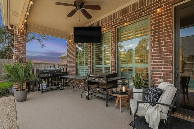 Building Photo - 13602 Springmint Dr