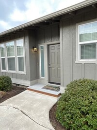 Building Photo - 1039 NE Watt Way