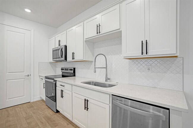 Building Photo - 8355 NW 7th Pl