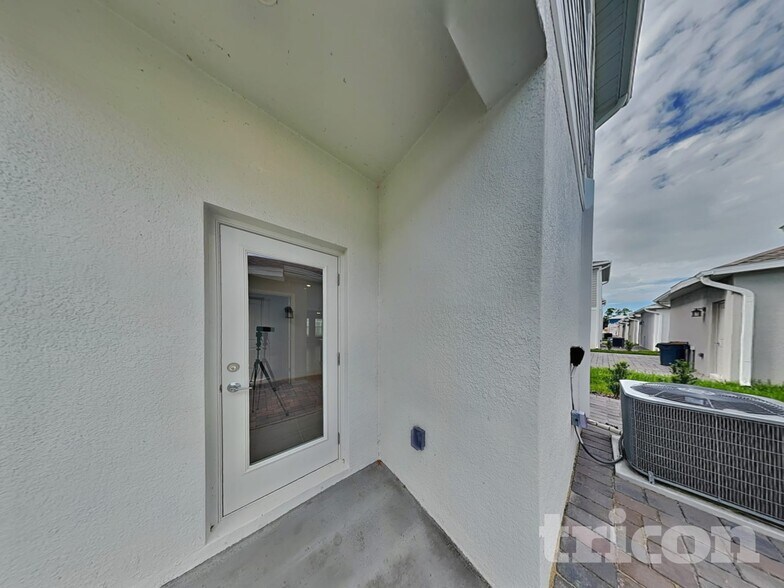 Building Photo - 741 Honeyrock St