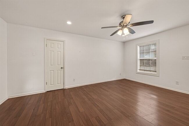 Building Photo - 2710 Mason St