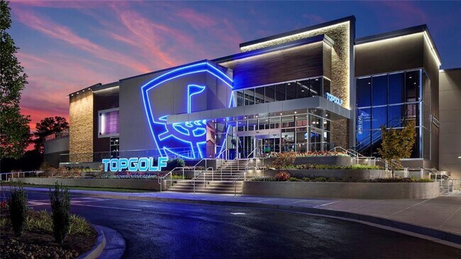 Building Photo - 1300 Chelsea Cir NW