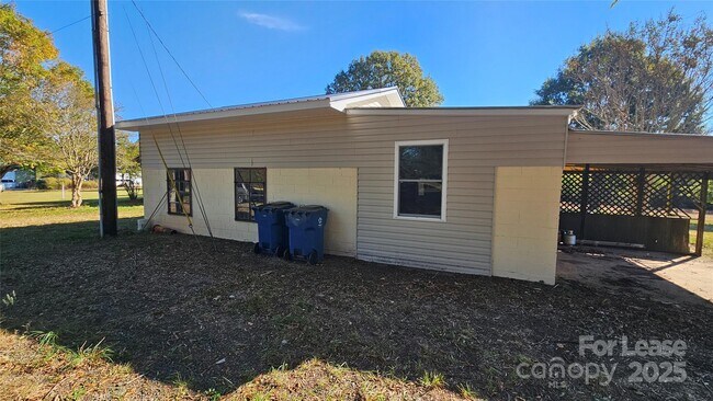 Building Photo - 5040 Pless Rd