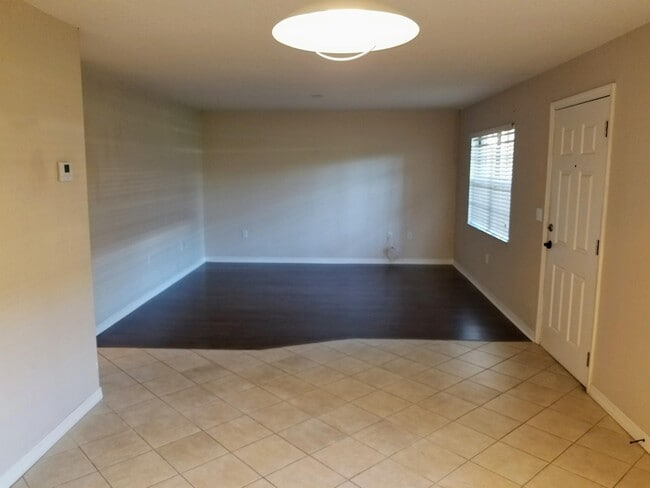Building Photo - 6100 Gulfport Blvd S