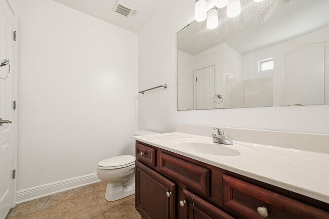 Building Photo - 2168 Hadleigh Hills Ct